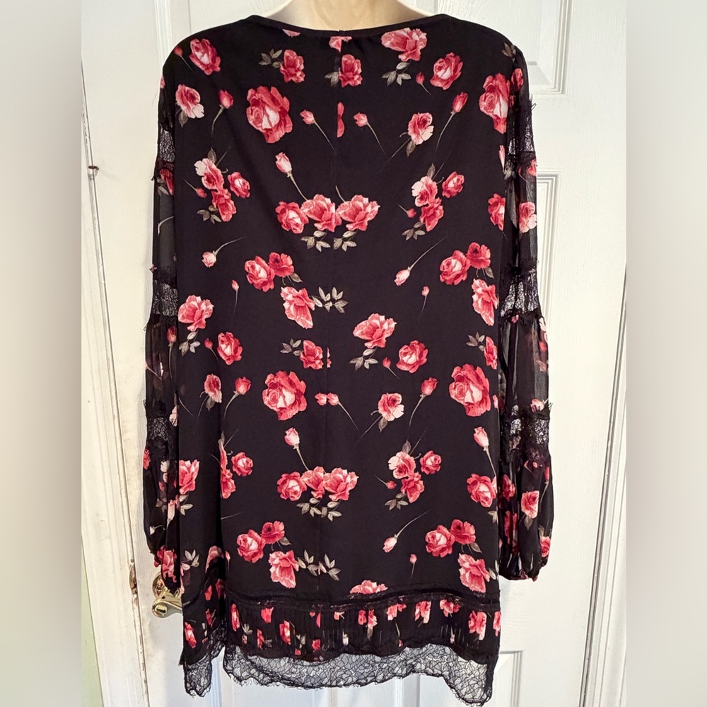 WHBM White House Black Market Floral Shift Dress Size 10 Lace Bell Sleeve Black - Picture 2 of 12